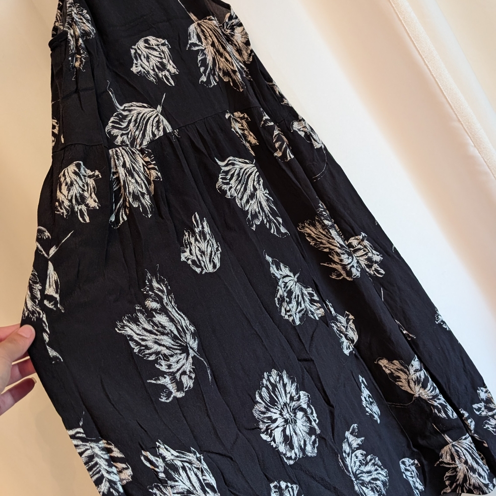 Abound Dress Monochrome Floral Midi Dress